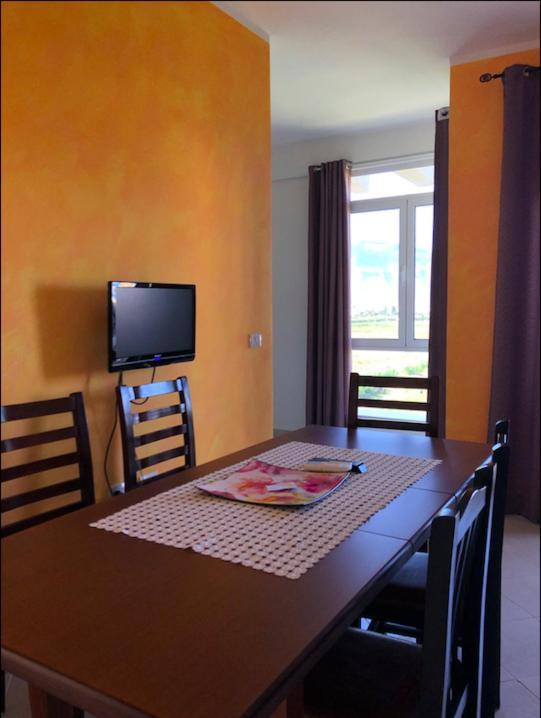 Rainbow Holiday Apartments Vlore Exterior photo